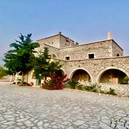 Yulie's Orama * Areopoli