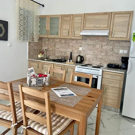 Yulie's Orama Apartamento Areopoli