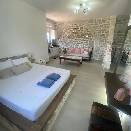 Yulie's Orama Apartamento *