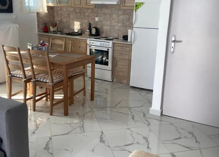 Apartamento Yulie's Orama *